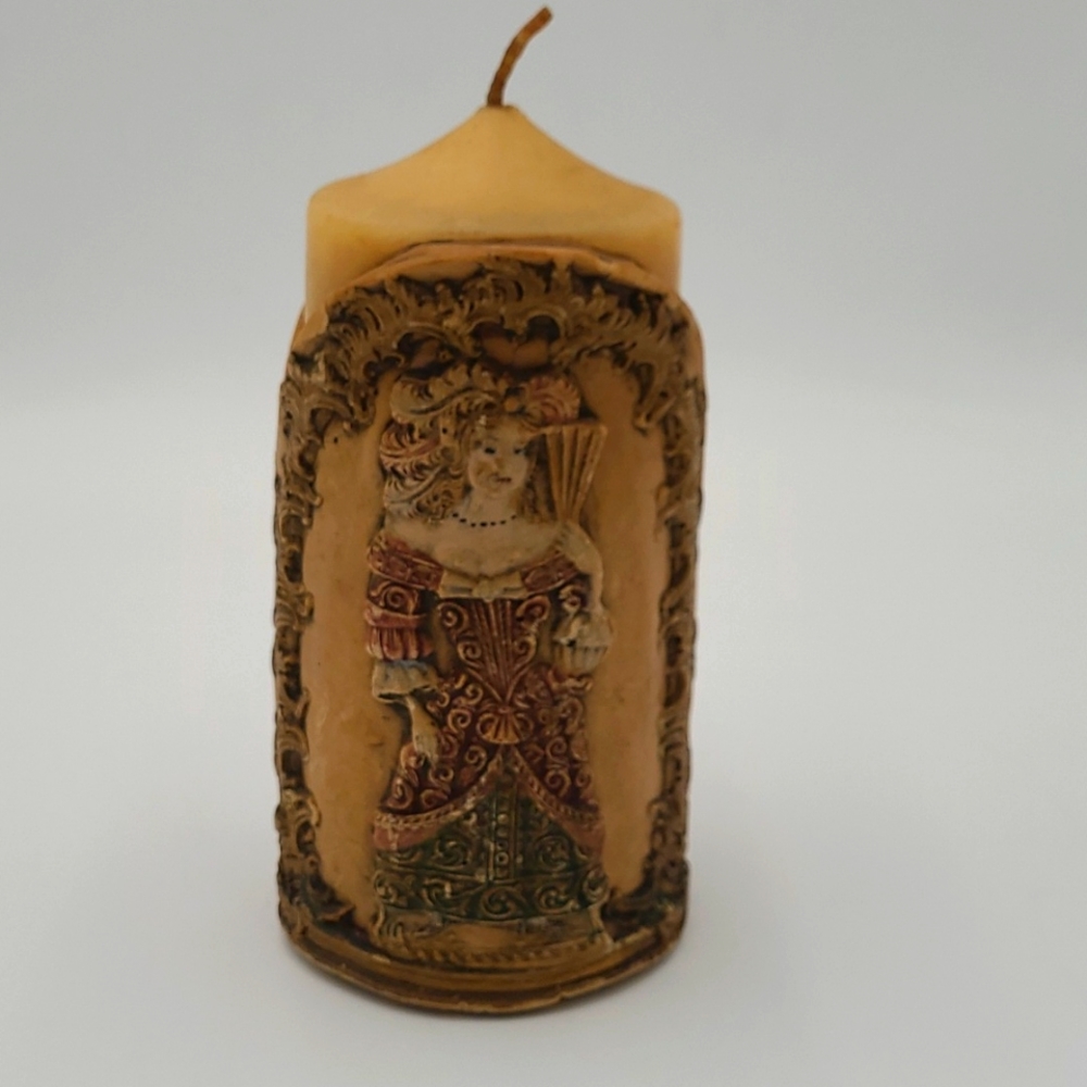Vintage Embossed Candle